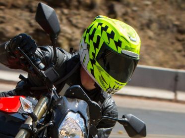best-motorcycle-helmet-color